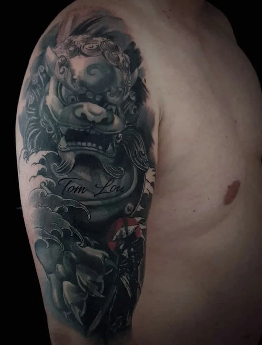 Composition japonaise réalisée par Maxime Alvarez pour recouvrir un tribal sombre