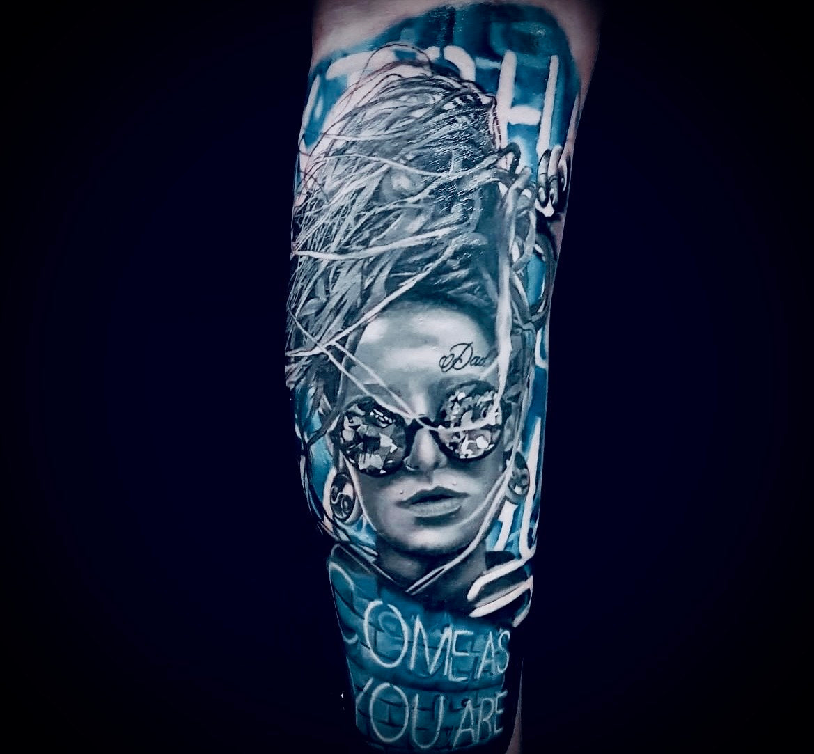 tatouage portrait réaliste couleur.jpeg