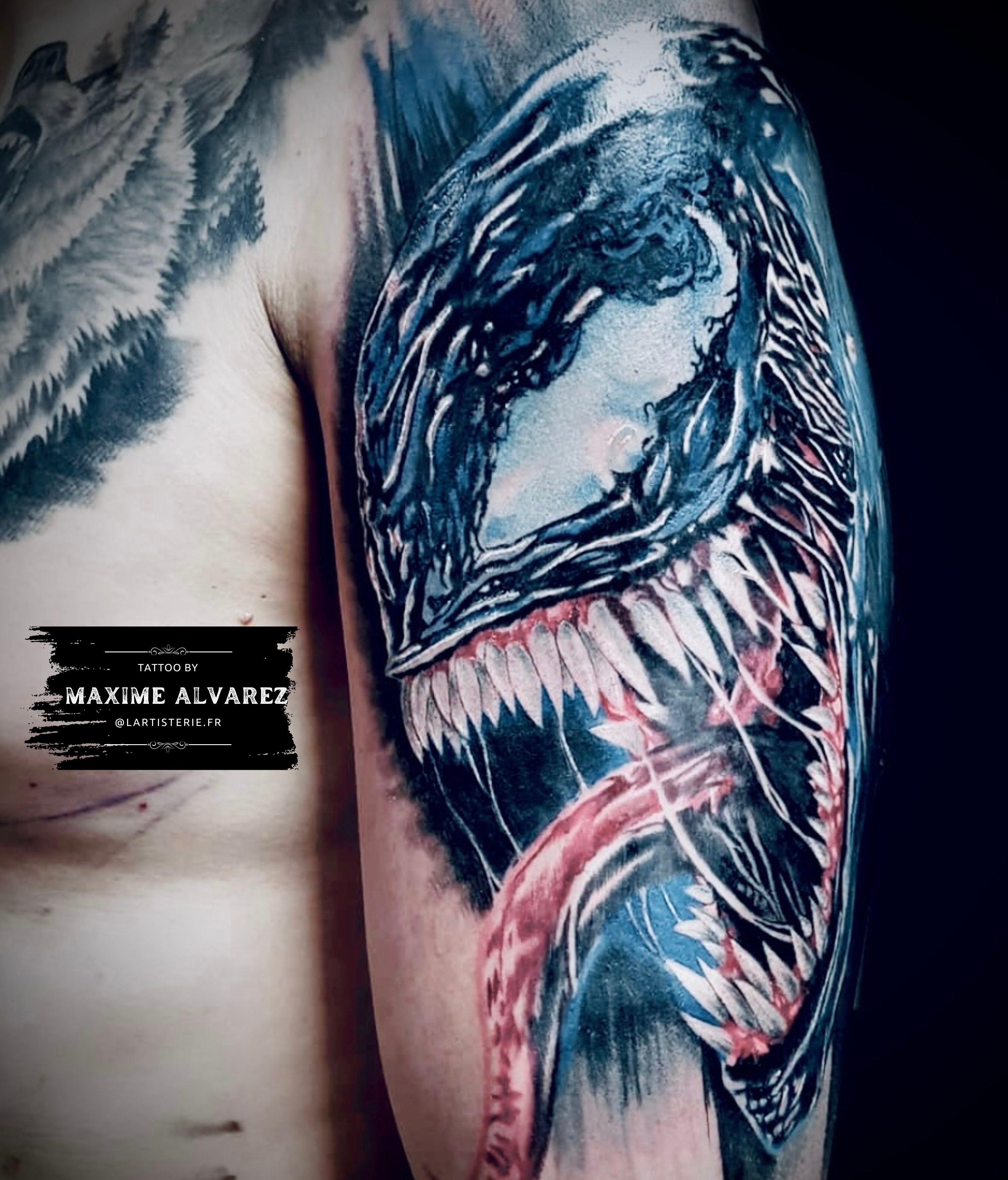 tatouage réaliste venom marvel.jpeg